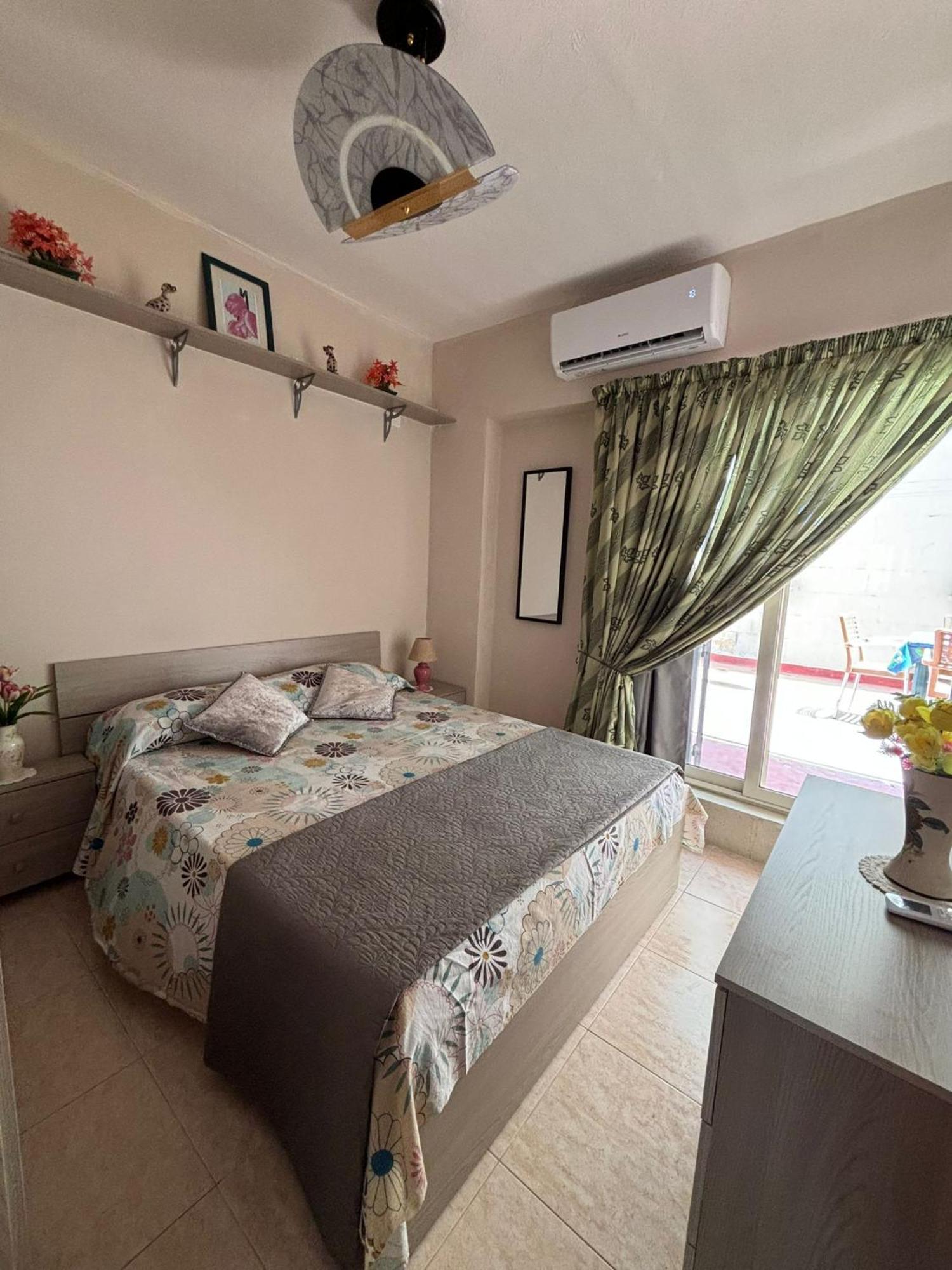 Cosy 2 Bedroom In Qawra Bugibba Area Apartment *